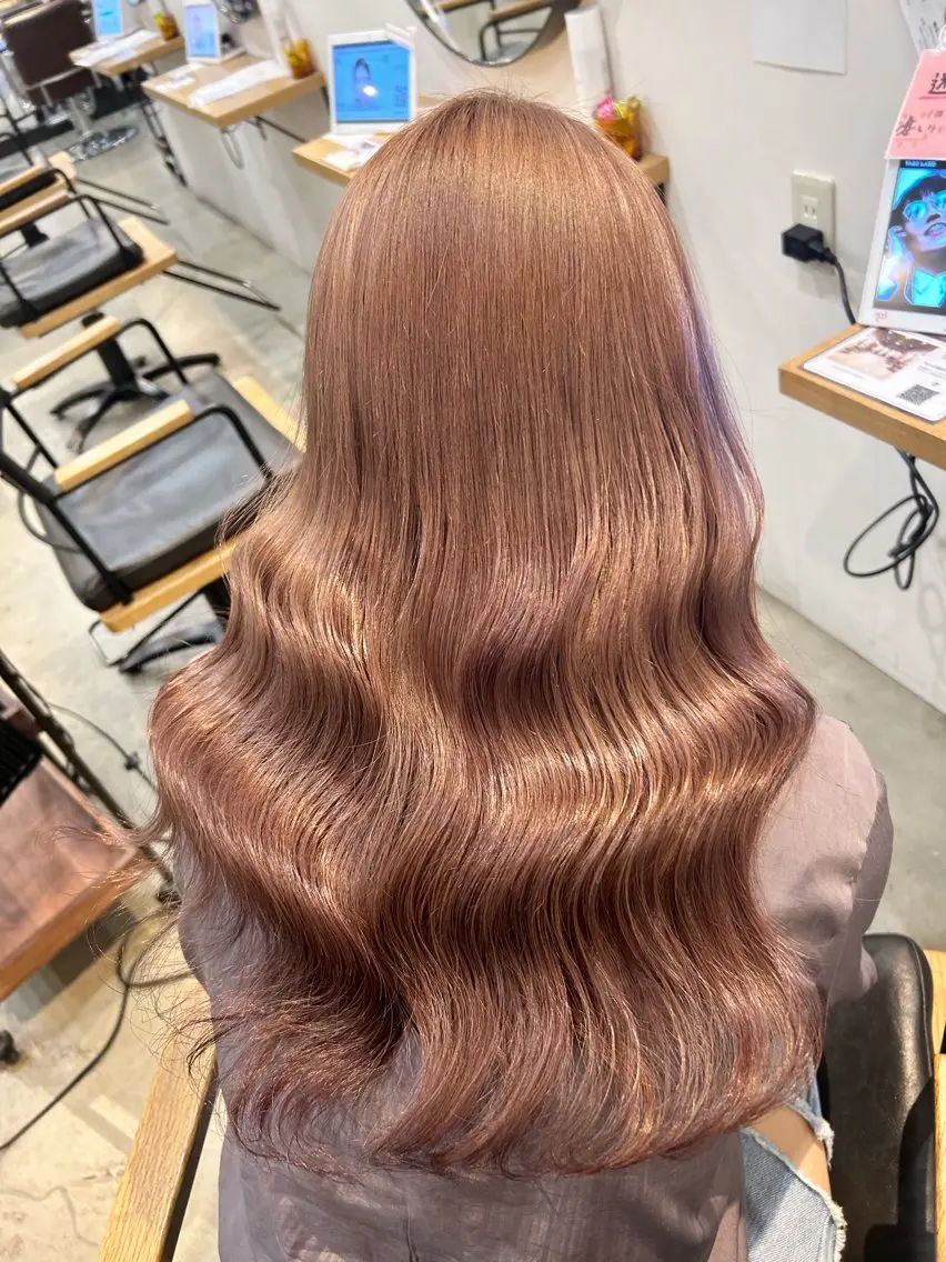ロング 韓国風ヘア 梅田ストレート💕 赤み消し透明感カラーのヘアスタイル
