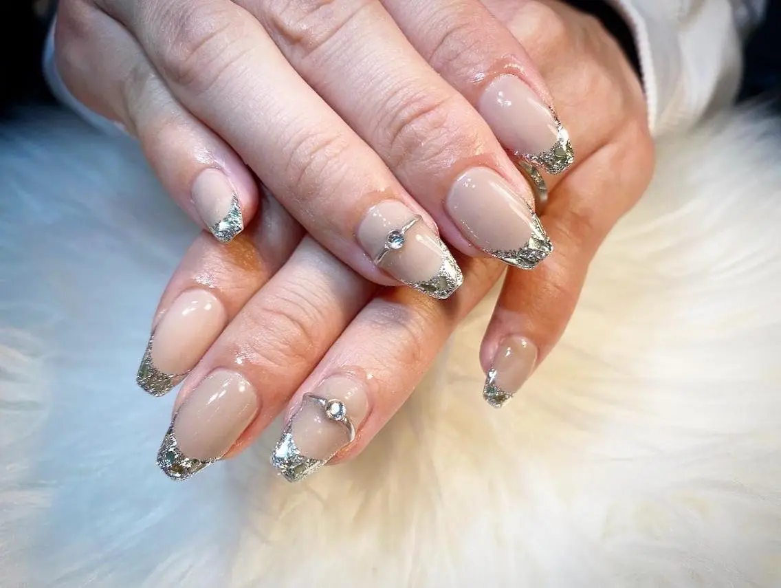 ネイル フレンチネイル ガラスフレンチ ハンドネイル P. nailのネイルデザイン