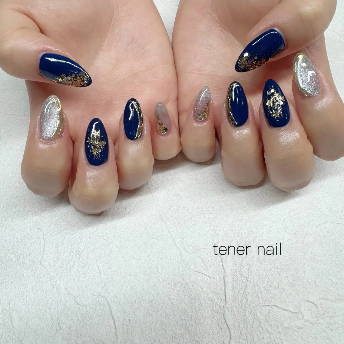 ネイル ネイビー ニュアンスネイル シルバー ハンドネイル テネルネイル tener nailのネイルデザイン