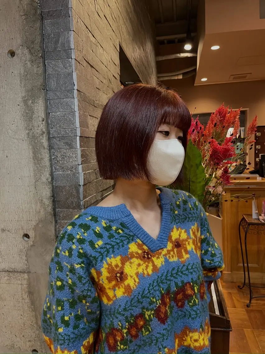 ショート ヘアカラー コバヤシ リナのヘアスタイル