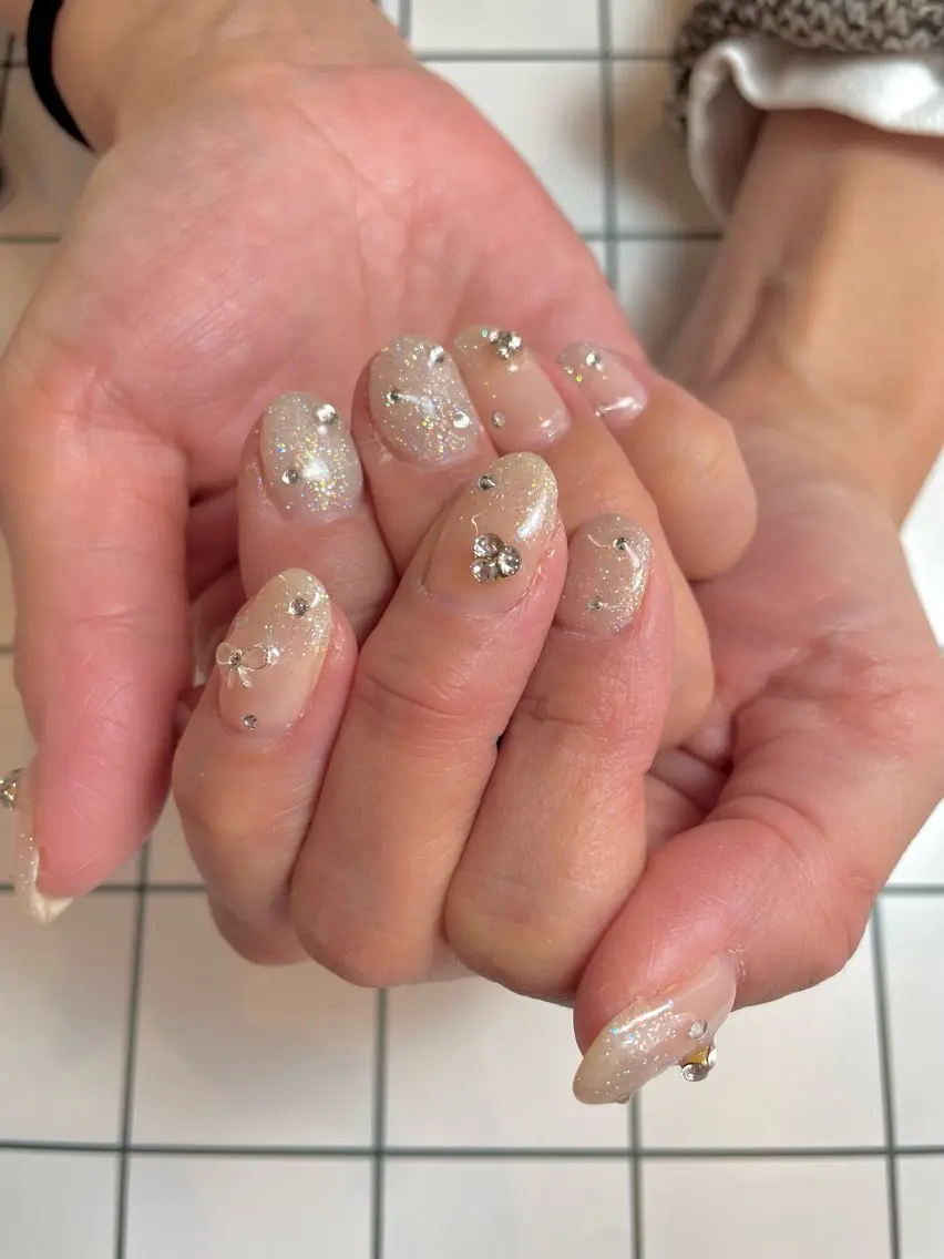 ネイル キラキラネイル リボン nail salon POPPYのネイルデザイン