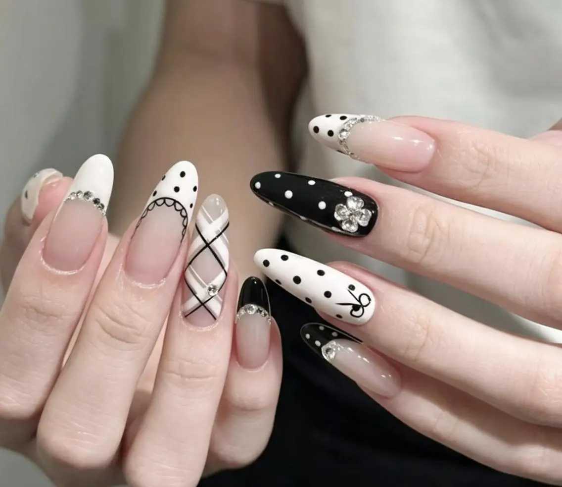 ネイル ハンドネイル TiTi Nail🫧のネイルデザイン