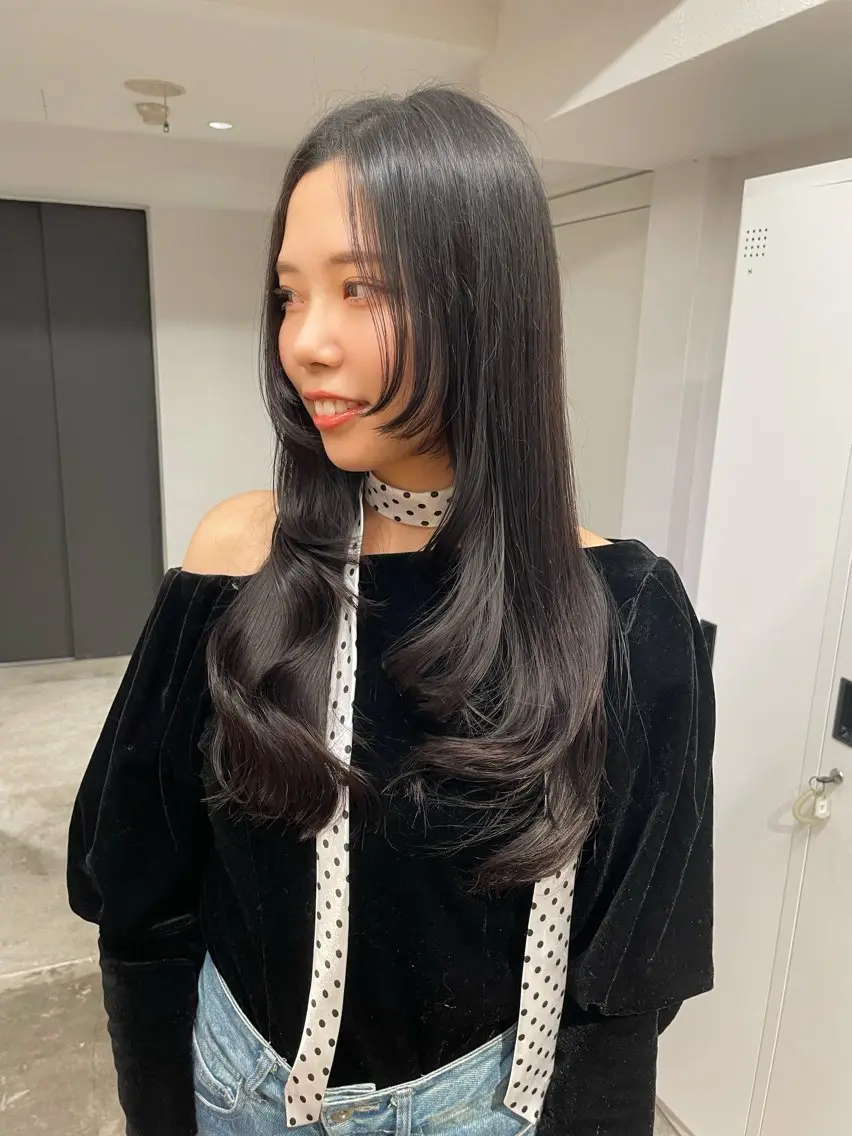 ロング STUD YUKIのヘアスタイル