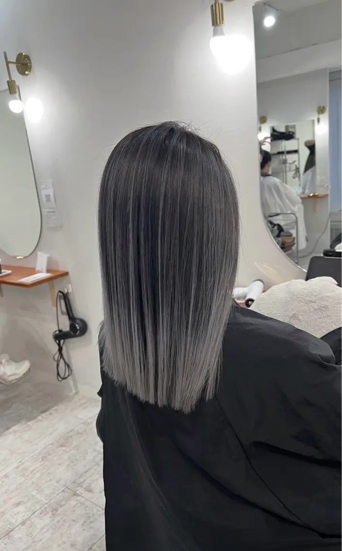 ミディアム カラー バレイヤージュ グレージュ レイヤーカット 指名数No.1 /NAOYAのヘアスタイル