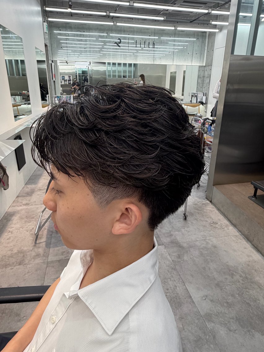 パーマ メンズ フェザーパーマ メンズパーマ カット パーマ トリートメント fifth /田中 大雅のヘアスタイル