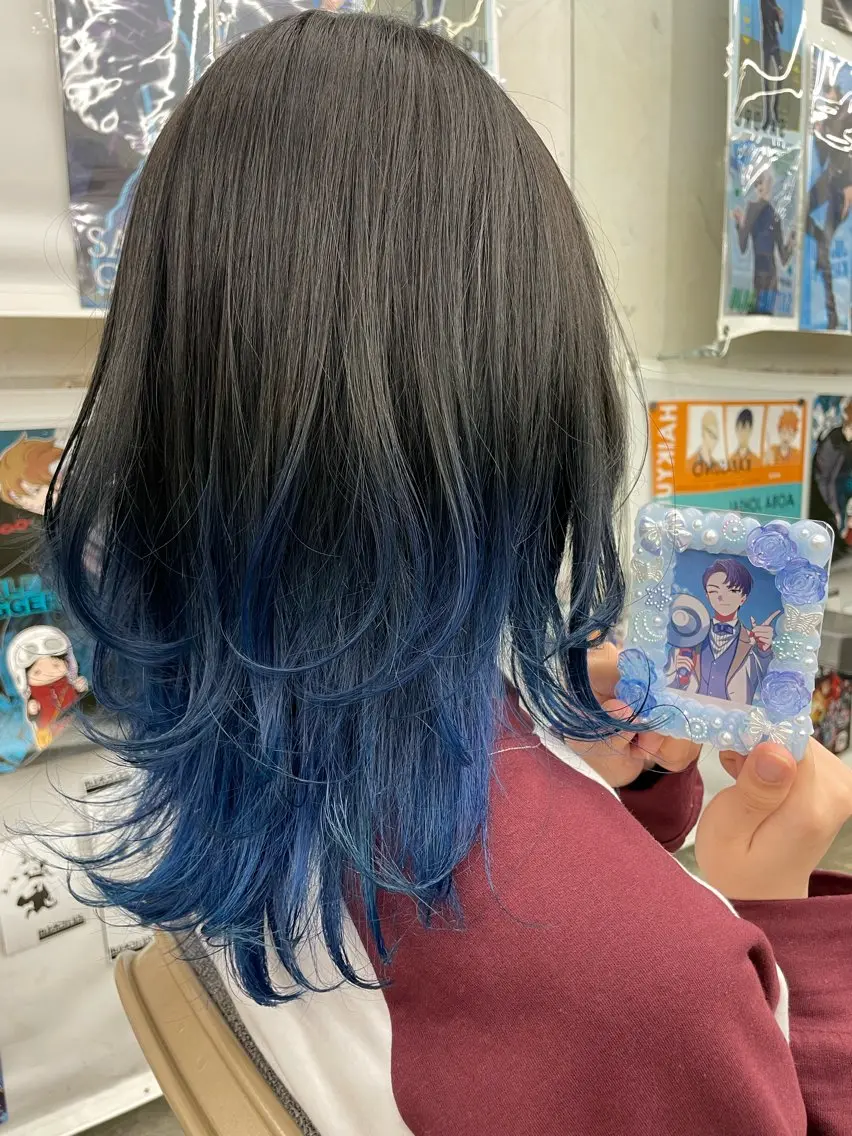 セミロング カラー ヘアカラー インナーカラー 推し ブリーチ 髪質改善のヘアスタイル