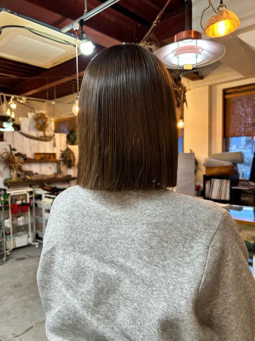 ミディアム 切りっぱなしボブ ボブ 縮毛矯正 ヘアカラー トリートメント minami 🐣のヘアスタイル