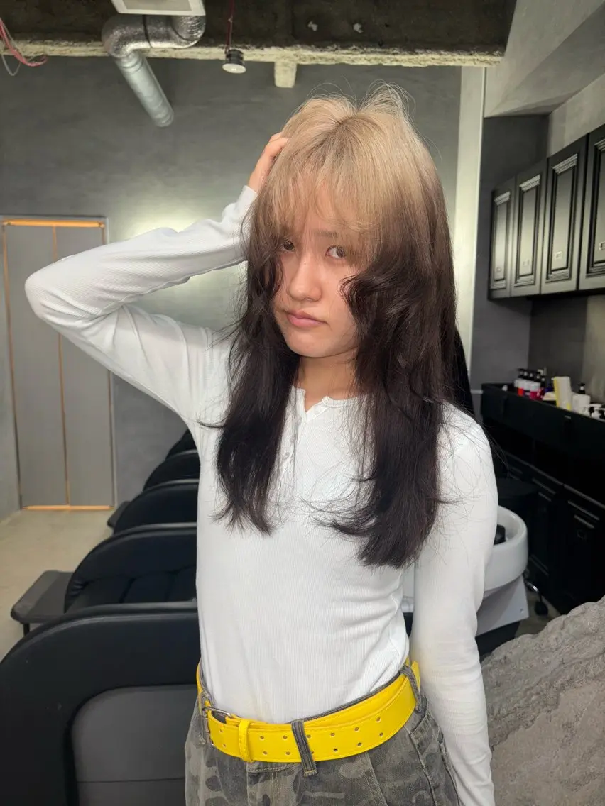セミロング カラー ヘアカラー デザインカラー /rioのヘアスタイル