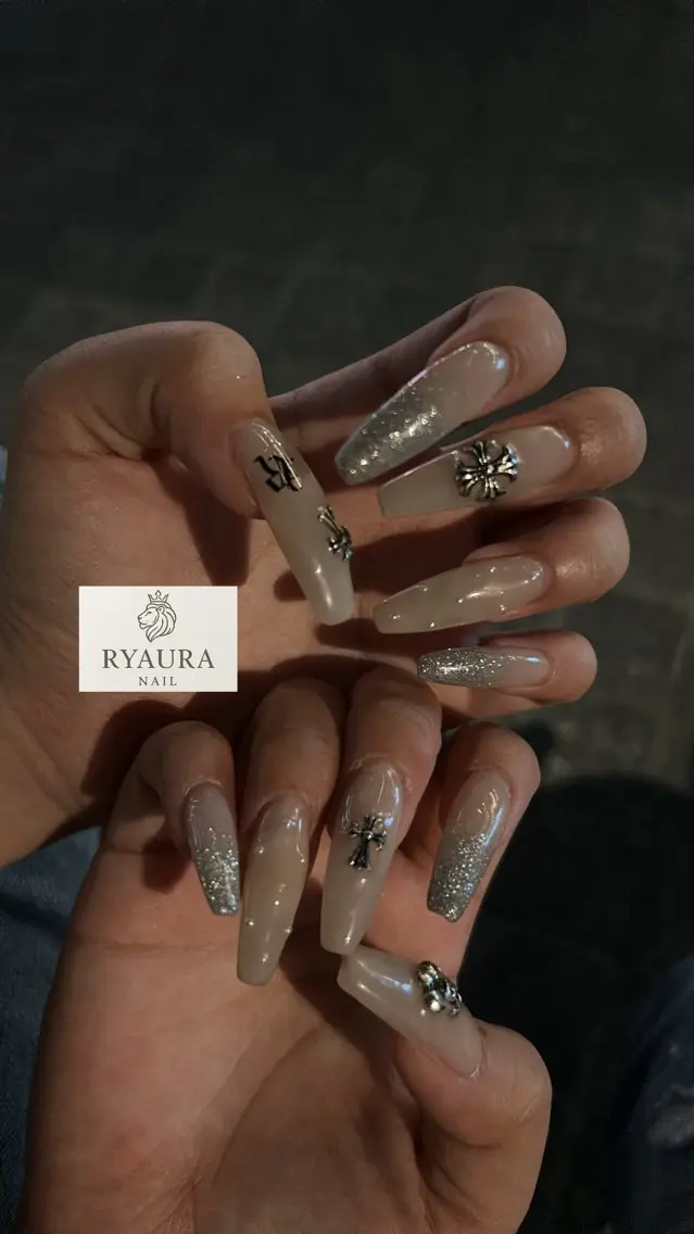 ネイル 長さ出し フラッシュネイル 持ち込み スカルプネイル RYAURA NAILのネイルデザイン