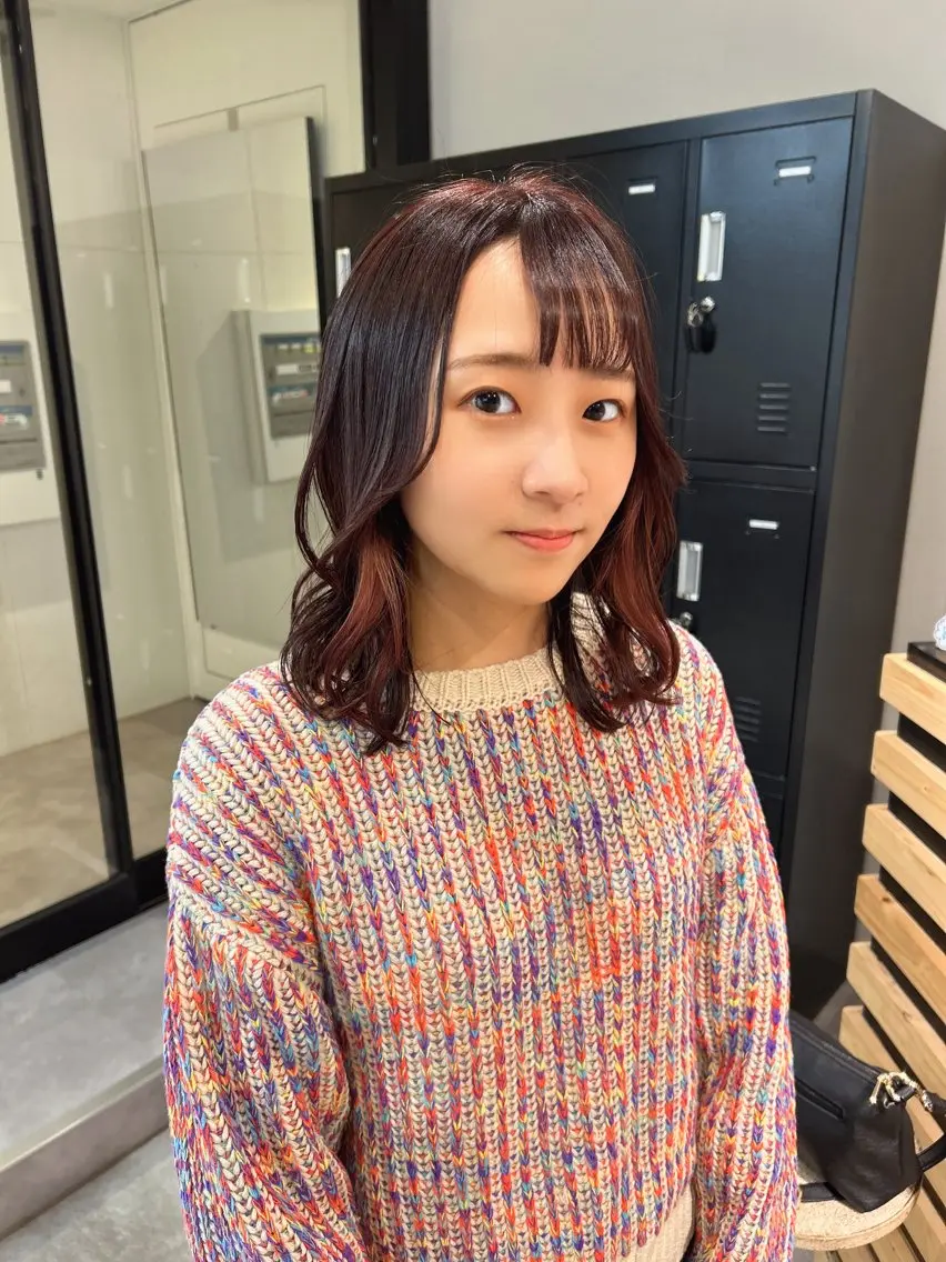 ミディアム カラー ブリーチ ピンクカラー ヘアカラー トリートメント ウルフカット レイヤーカット上柿のヘアスタイル