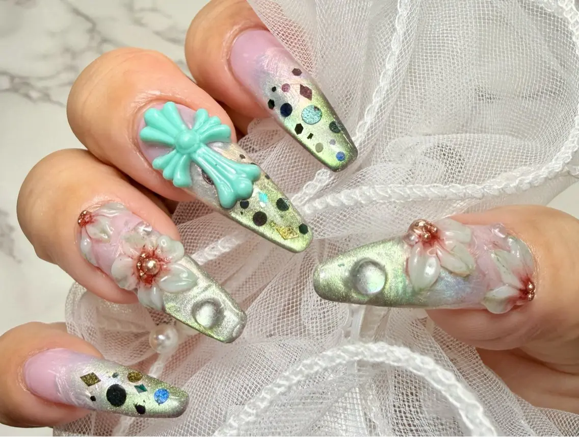 ネイル アートネイル チークネイル フラッシュネイル フラッシュマグ フレンチネイル Mai’s nailのネイルデザイン