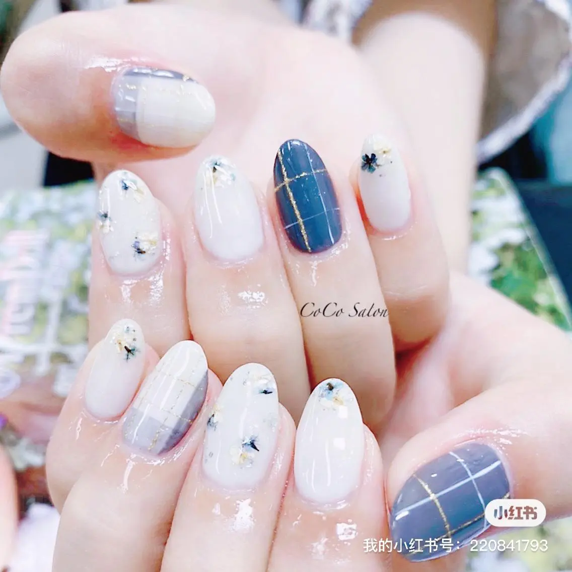 ネイル 成人式 長さ出し フラワーネイル ジェルネイル キラキラネイル ハンドネイル CoCoSalon ネイル/まつ毛予約のネイルデザイン