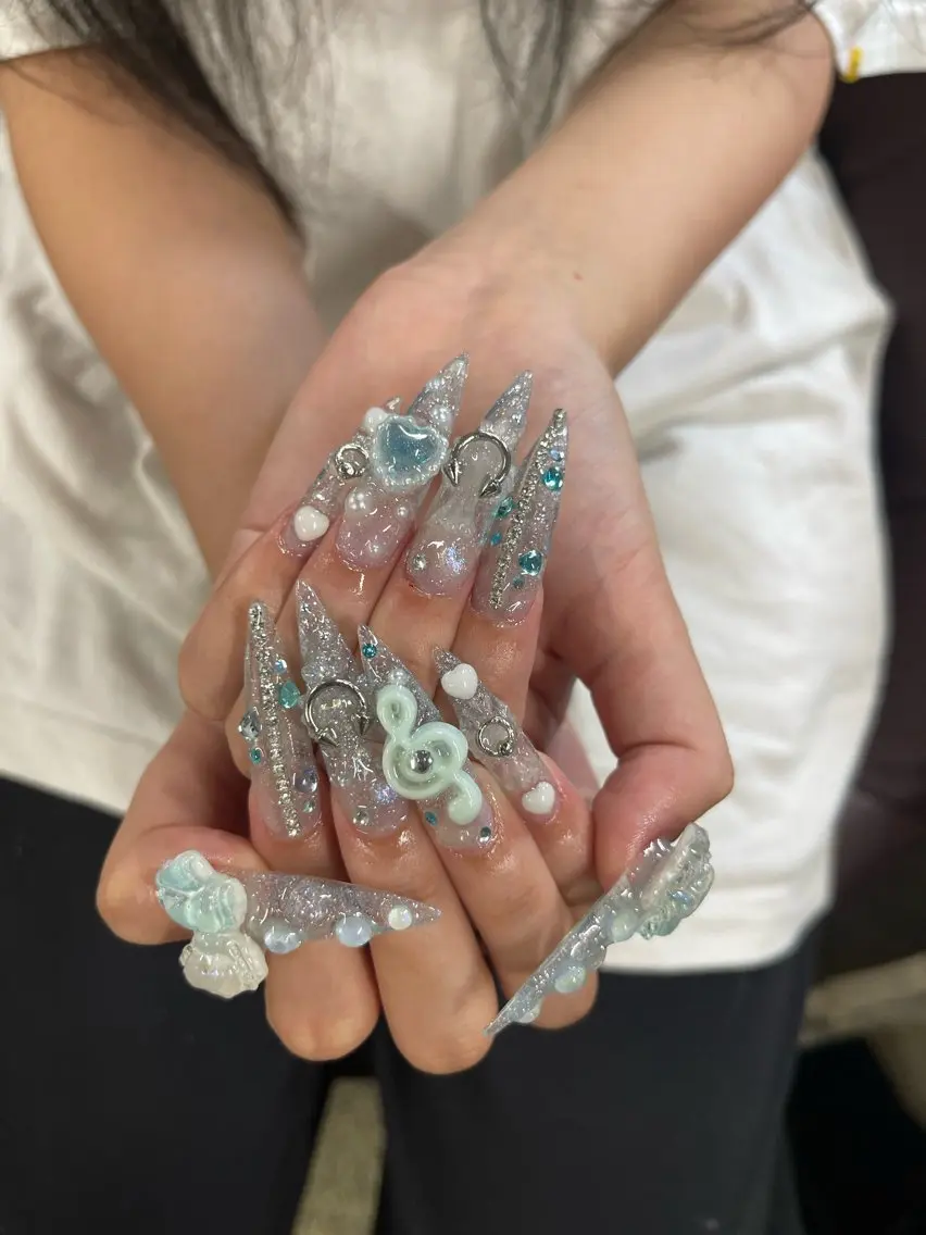 ネイル ハンドネイル NiJi Nailsのネイルデザイン