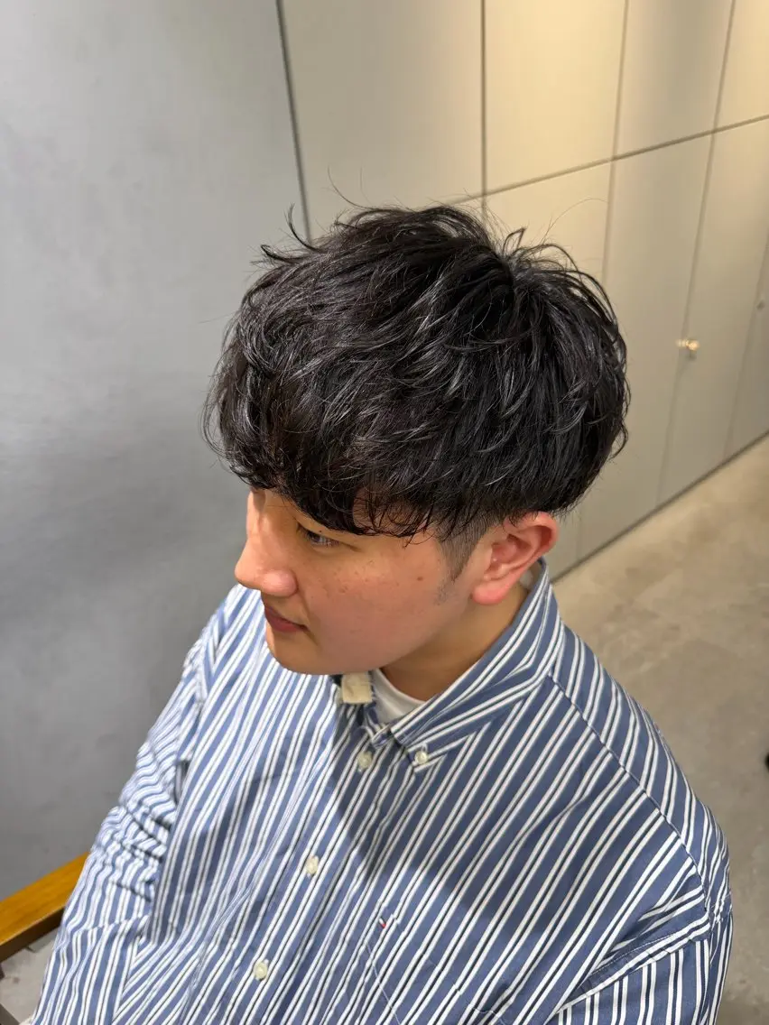 ショート パーマ メンズ カット パーマ マエダ リョウのヘアスタイル