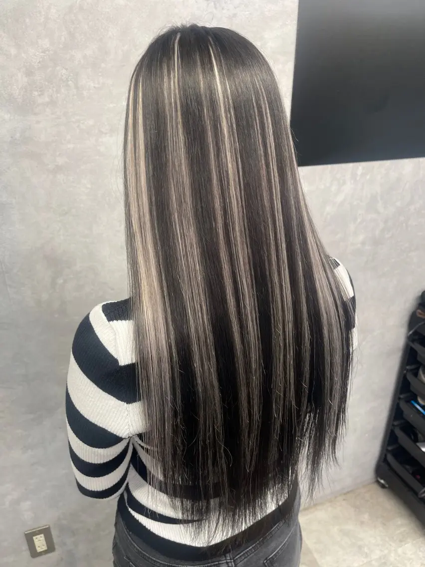 ロング カラー ブリーチ ハイライトカラー エクステ ハイライト 髪質改善 カット ヘアカラー エクステ 福西 洋斗のヘアスタイル