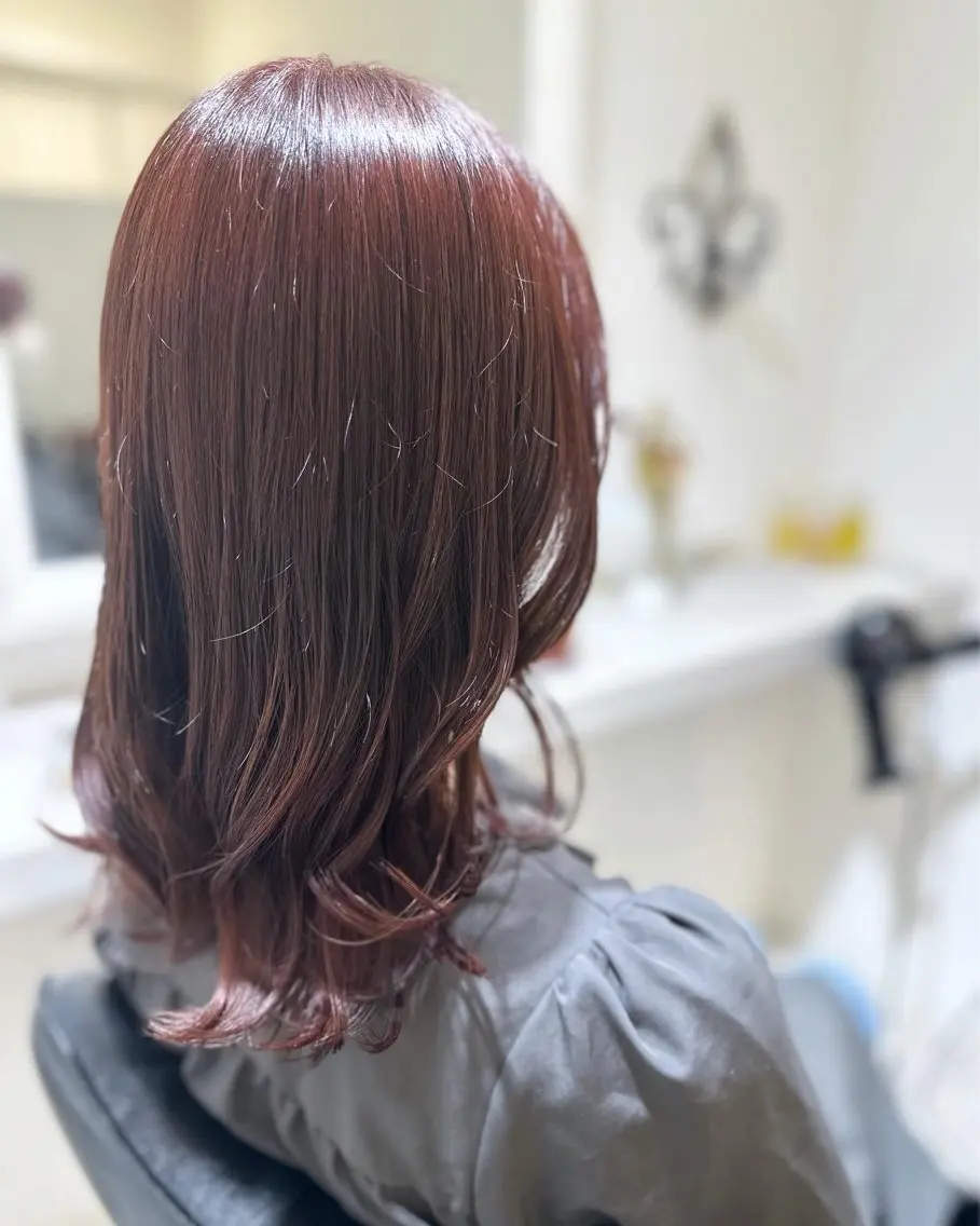 セミロング カラー ベージュカラー カシス ピンクカラー ピンクベージュ カット ヘアカラー トリートメント 荒木 ひろかのヘアスタイル