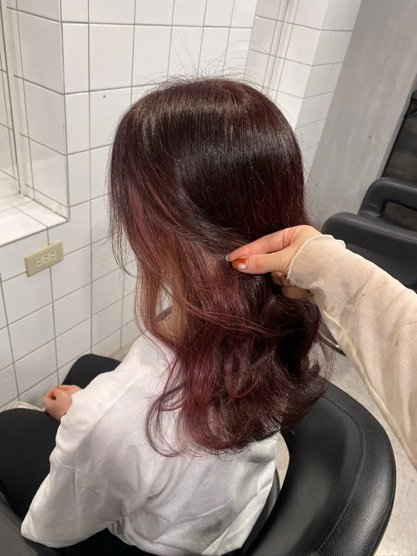 ロング カラー ベージュカラー ブリーチ ブラウンカラー デザインカラー ダブルカラー ヘアカラー トリートメント 💙ハイトーン韓国風 色白ヘア💙manaのヘアスタイル