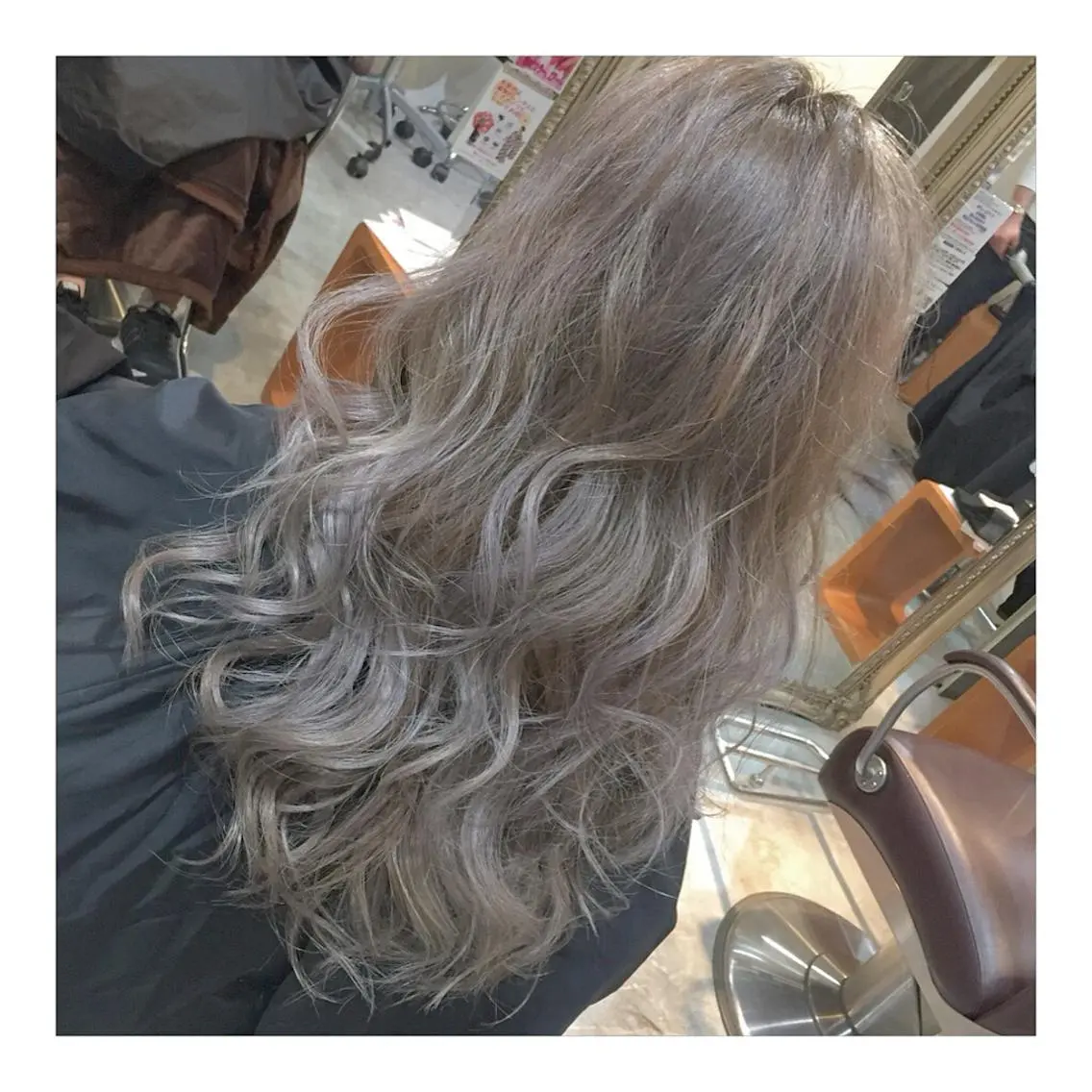 ロング カラー ブリーチ ブルーカラー ブルージュ 佐藤 奈佳子 サトウ ナカコのヘアスタイル