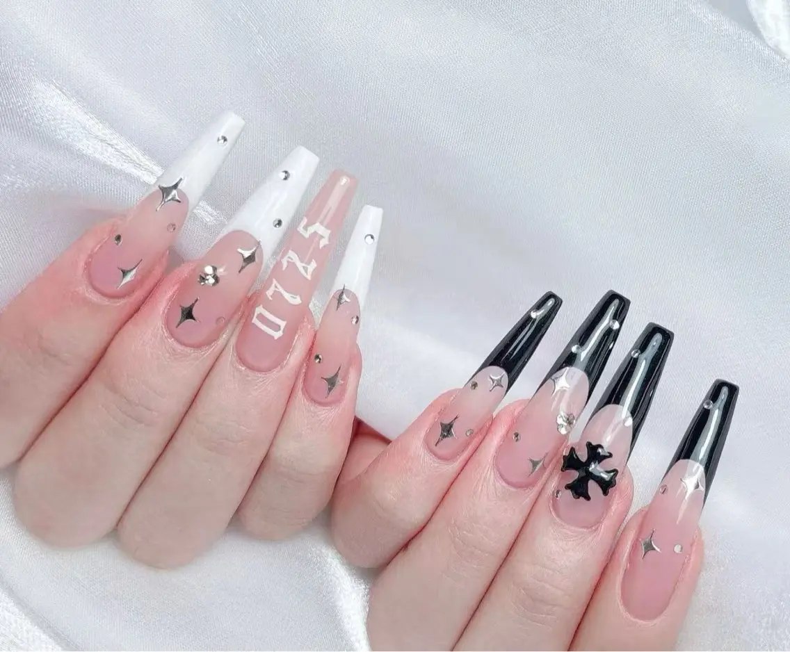 ネイル ハンドネイル MARHCHU NAILのネイルデザイン