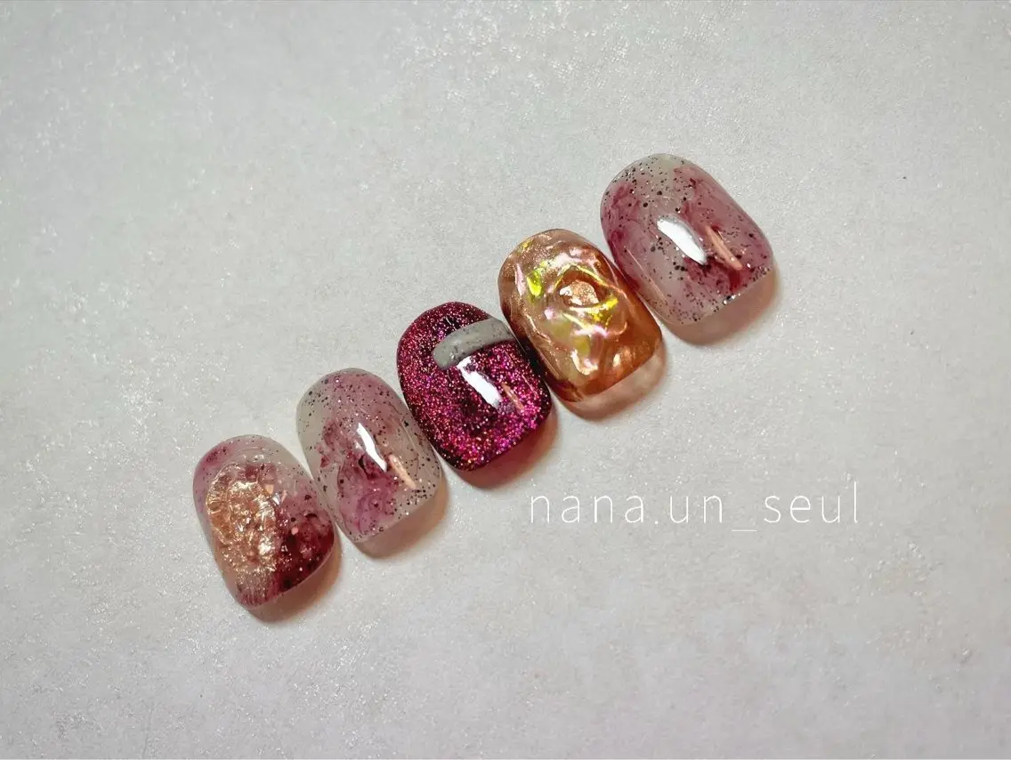 ネイル アートネイル ニュアンスネイル nana .のネイルデザイン