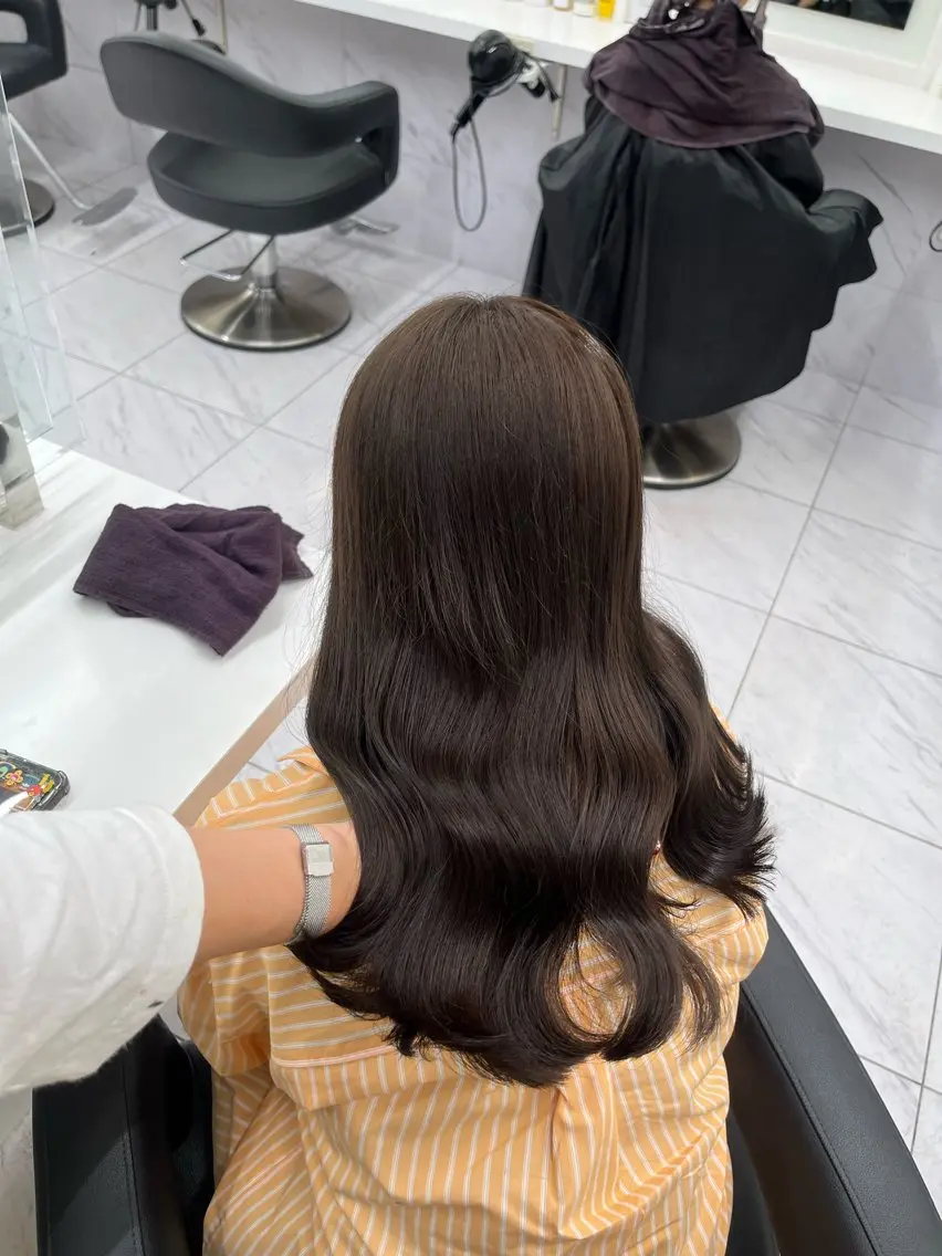 ミディアム ヘアカラー トリートメント ヘッドスパ ヘアセット 寒色/ベージュヘア ブリーチありMiOのヘアスタイル