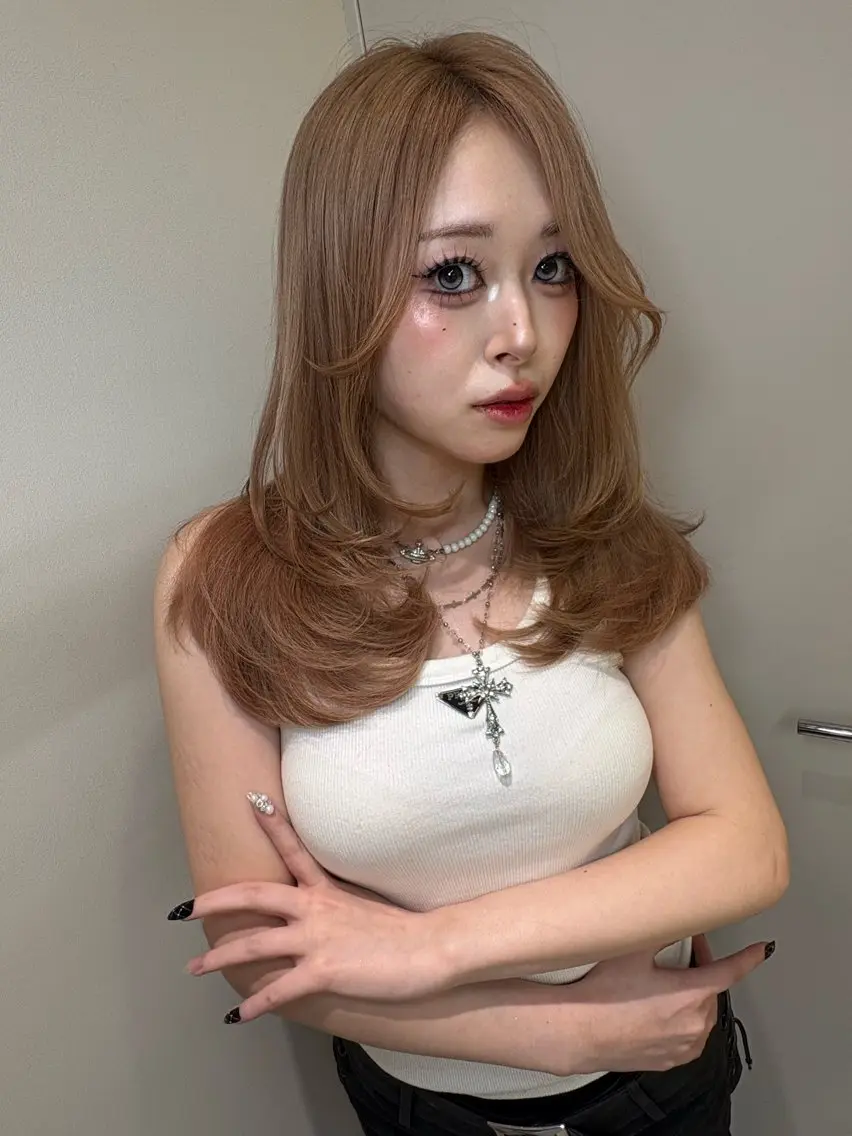 ミディアム カット ヘアカラー トリートメント 福岡縮毛矯正✨️ ストレート 向井和輝のヘアスタイル