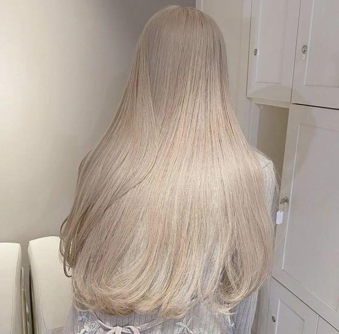 セミロング カラー パーマ ヘアアレンジ カット ヘアカラー ブリーチカラー🤍 颯馬🐈‍⬛のヘアスタイル