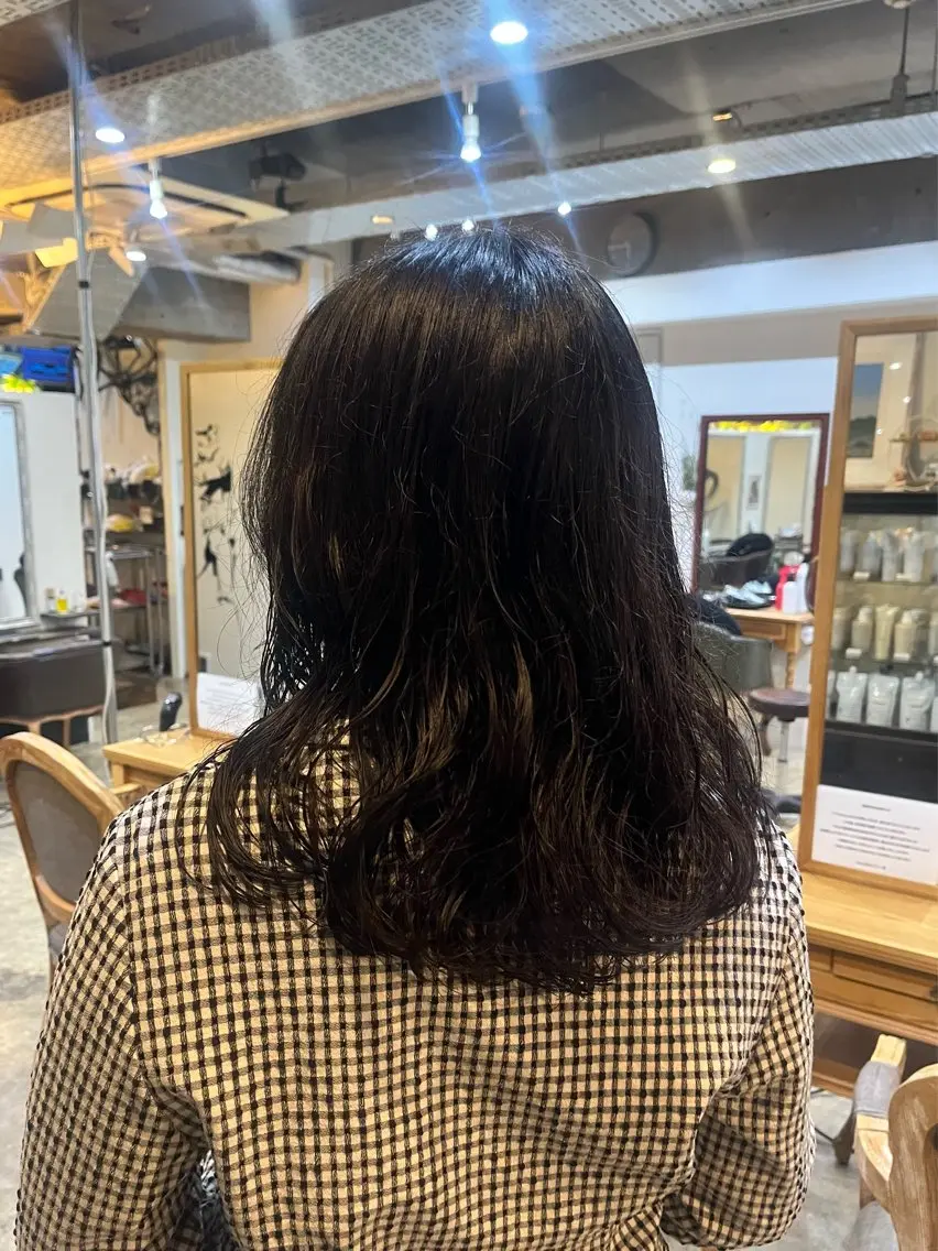 セミロング パーマ カット パーマ 松原 樹里のヘアスタイル