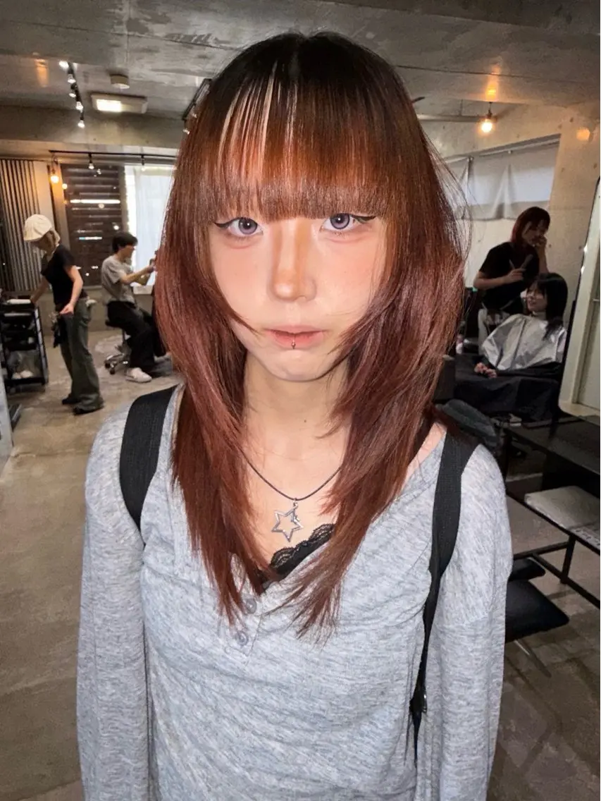 セミロング ハッシュカット 韓国風ヘア レイヤーカット カット 縮毛矯正 レイヤーカット\ウル フ　chinatsuのヘアスタイル