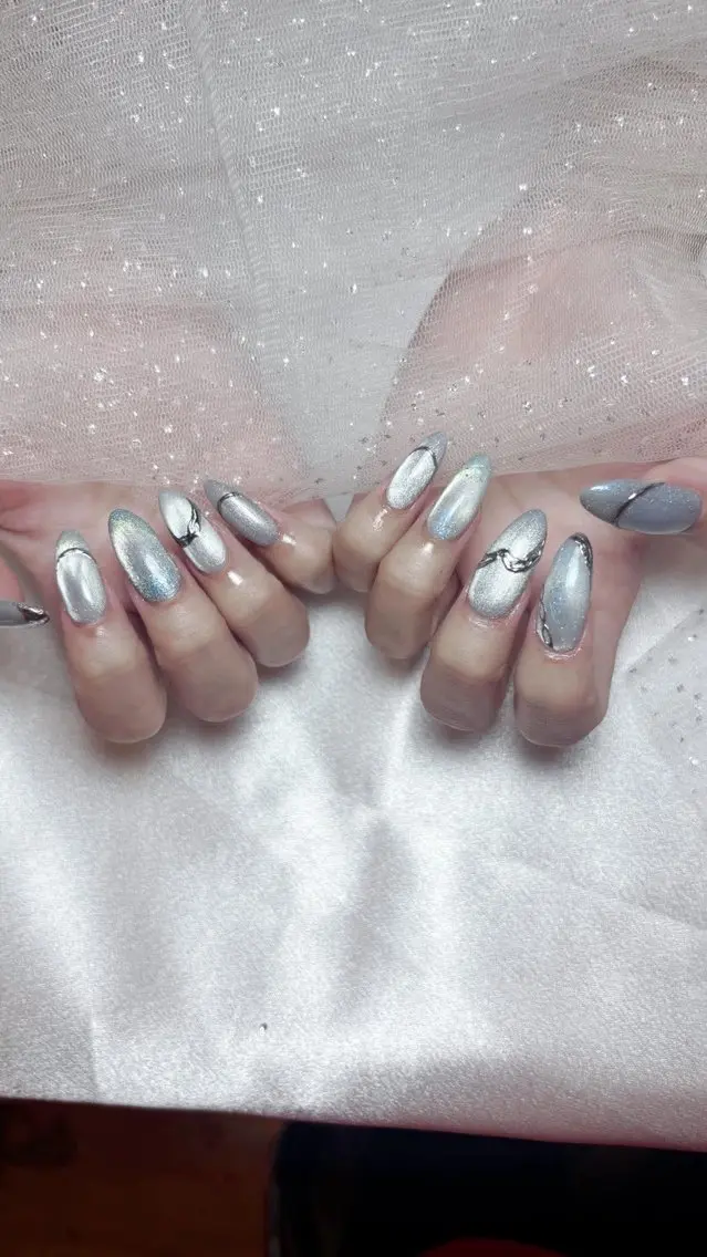 ネイル アートネイル ジェルネイル 韓国ネイル ニュアンスネイル ワンカラーネイル ハンドネイル Queen Nail Salonのネイルデザイン