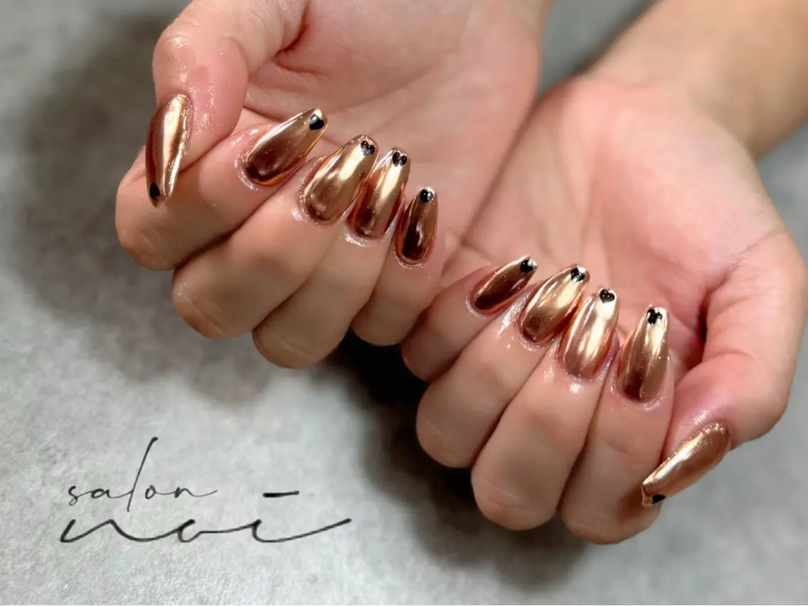 ネイル ブラウン ミラーネイル ピンク ハンドネイル salon noiのネイルデザイン