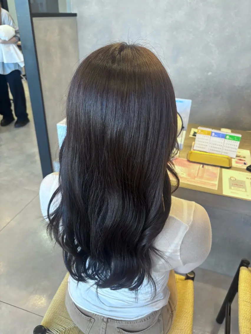 ロング ヘアカラー トリートメント 中村 梨央奈のヘアスタイル