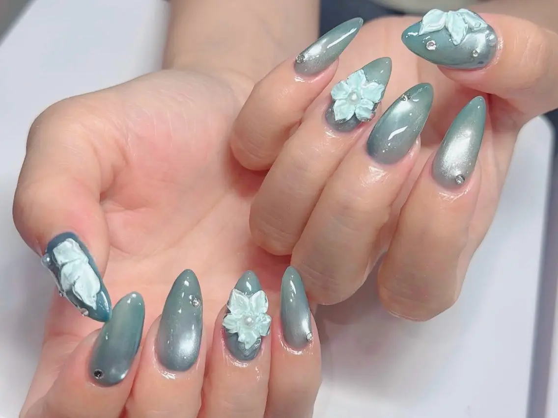 ネイル マグネットネイル Mi nailsのネイルデザイン