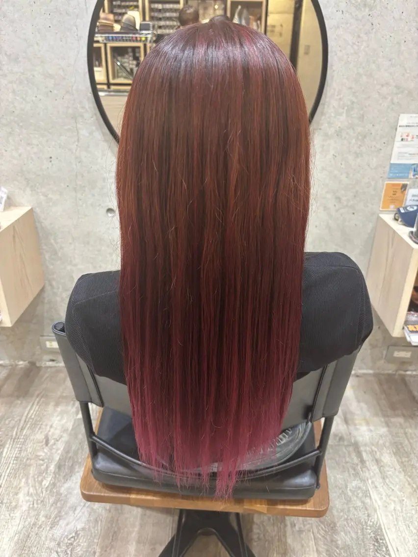 カラー レッドカラー 島袋 聖加のヘアスタイル