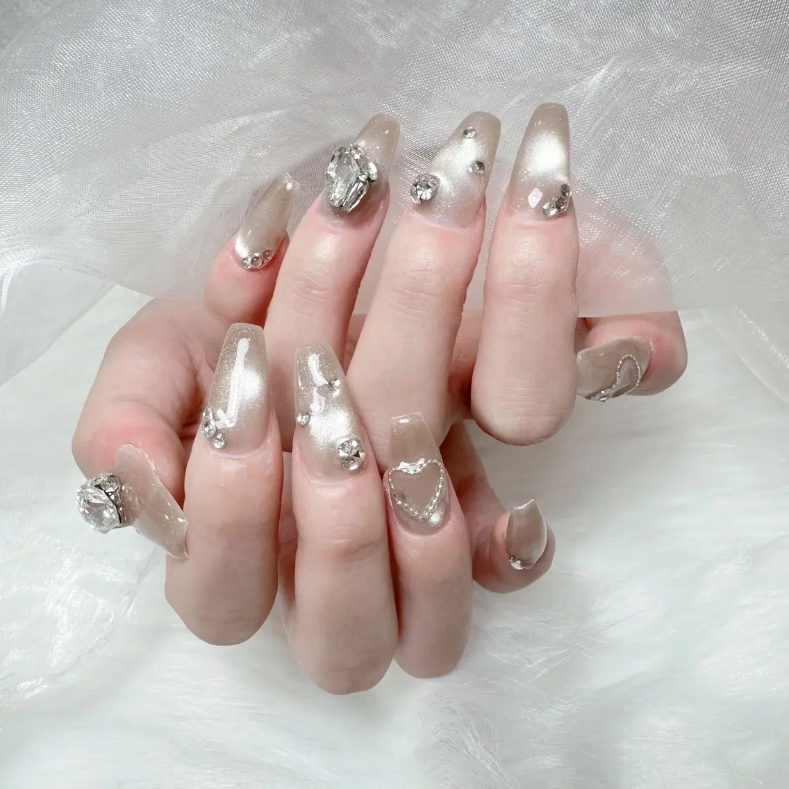 ネイル チークネイル 韓国ネイル マグネットネイル オフィスネイル リボン ハンドネイル SHE. Nail Otsukaのネイルデザイン
