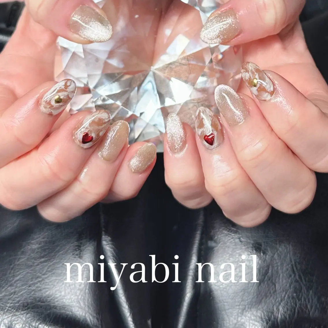 ネイル アートネイル ブラウン ジェルネイル ハート マグネットネイル ハンドネイル miyabi nail 桂川駅近くのネイルデザイン