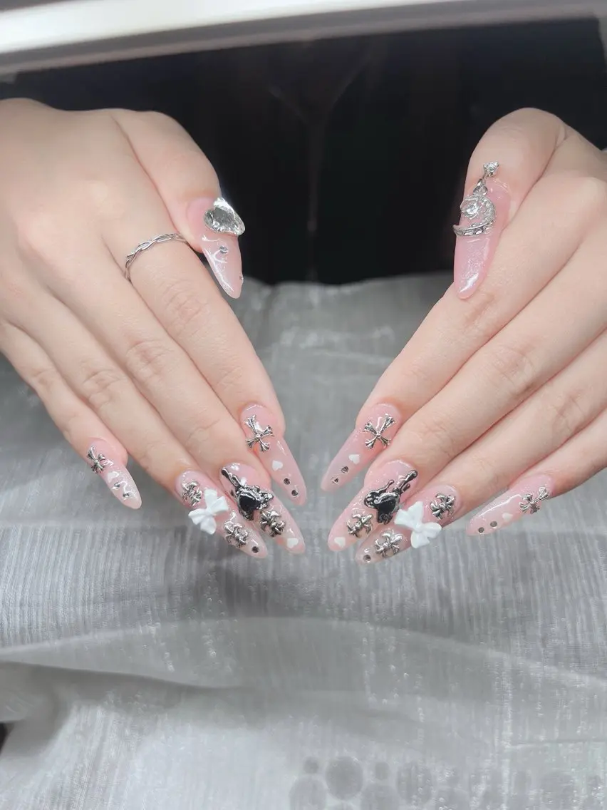 ネイル オーロラネイル チークネイル 長さ出し フットネイル フレンチネイル Lee Nails チップ長さだし専門店のネイルデザイン