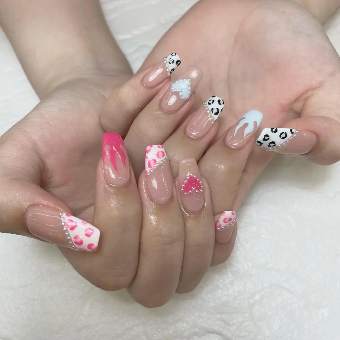 ネイル アニマル柄 フレンチネイル 持ち込み MINORI Nail&Waxのネイルデザイン