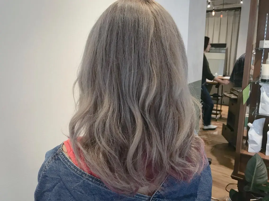 セミロング カラー mayo 🐄🌈のヘアスタイル