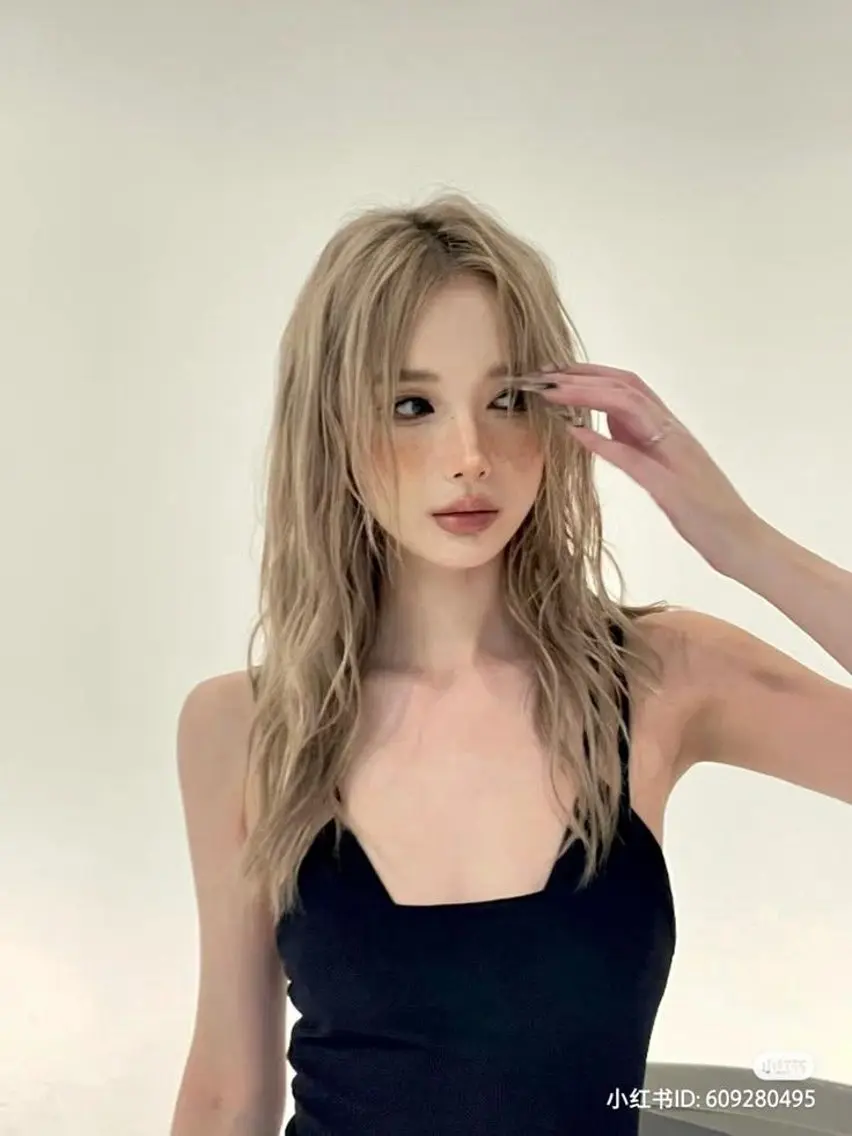 ロング ヘアカラー トリートメント ヘアセット 艶髪ハイトーンカラー 渋谷🎀ririkaのヘアスタイル