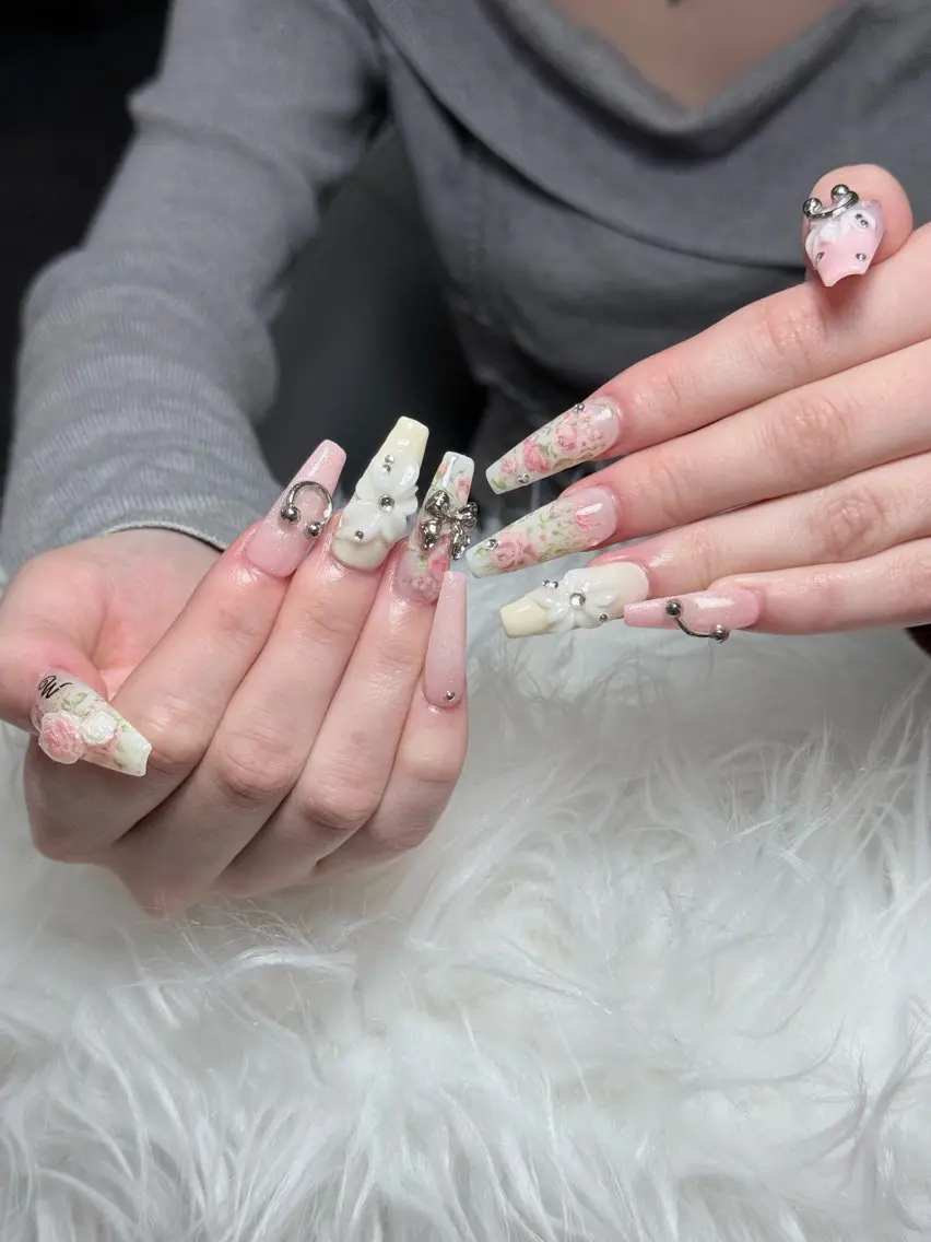 ネイル ボルドー チークネイル 長さ出し フレンチネイル ジェルネイル ハンドネイル VANI Belle Nailのネイルデザイン