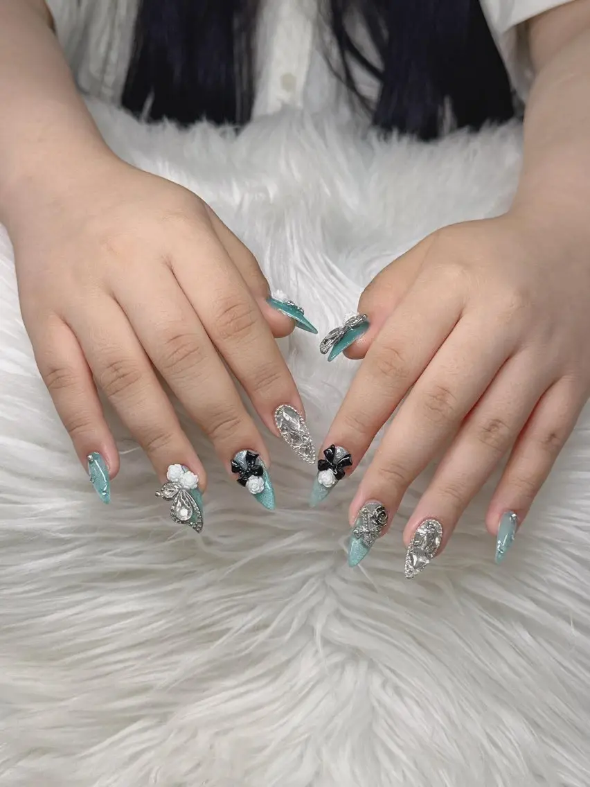 ネイル Lee Nailsのネイルデザイン