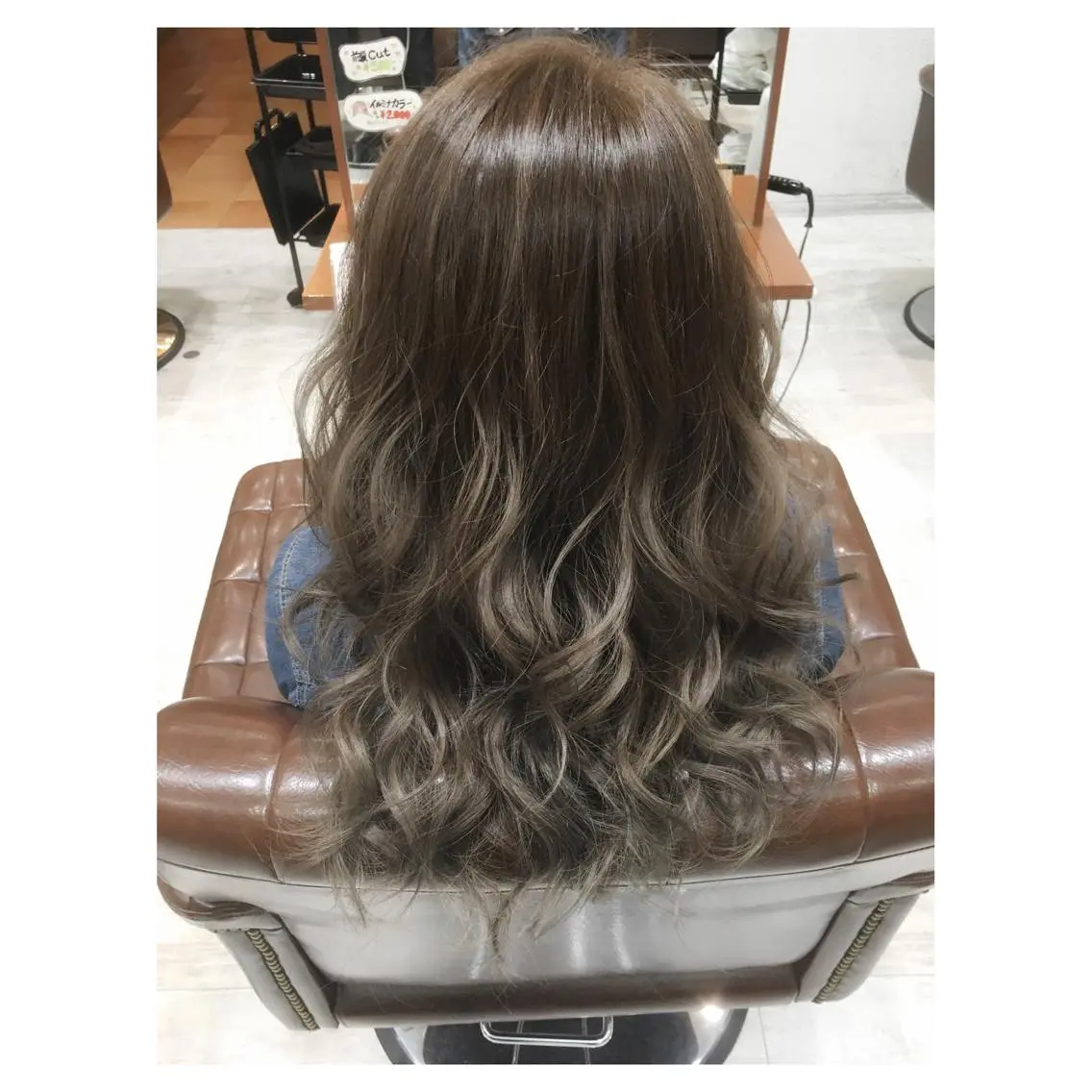 セミロング カラー グラデーションカラー グレージュ ハイライトカラー イルミナカラー ハイライト biscohair 髪にドラマを。のヘアスタイル