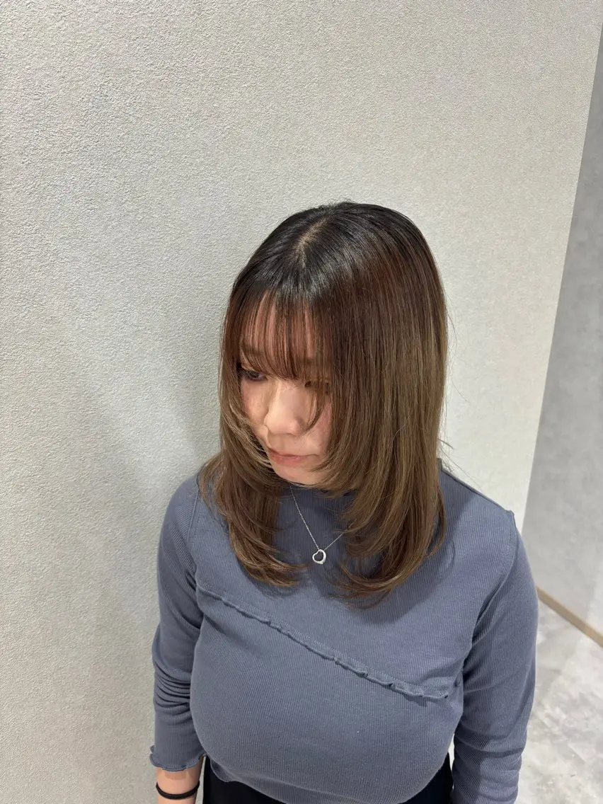 ミディアム 🦋ハイライト/ カラー/こなつ🦋のヘアスタイル