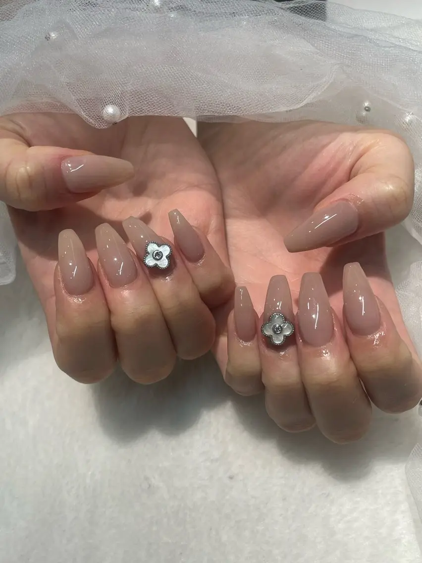 ネイル ハンドネイル I-nail Moeのネイルデザイン