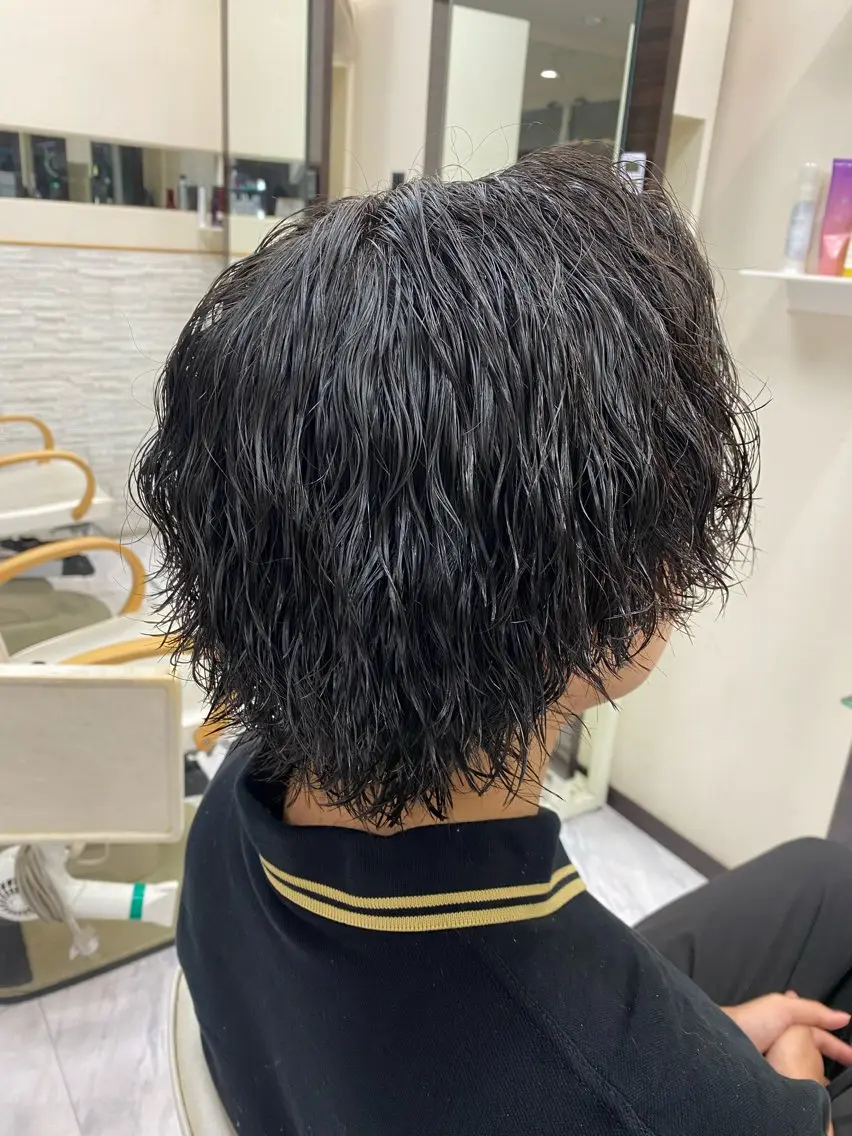 パーマ メンズ メンズパーマ メンズツイストパーマ 波巻きパーマ スパイラルパーマ ツイストパーマ カット パーマ トリートメント 🌴パーマオタク🌴 長谷川　諒佑🌈のヘアスタイル