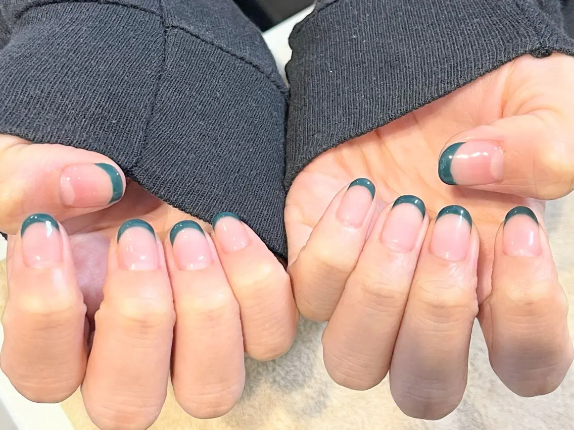 ネイル フレンチネイル グリーン i. ayakaのネイルデザイン