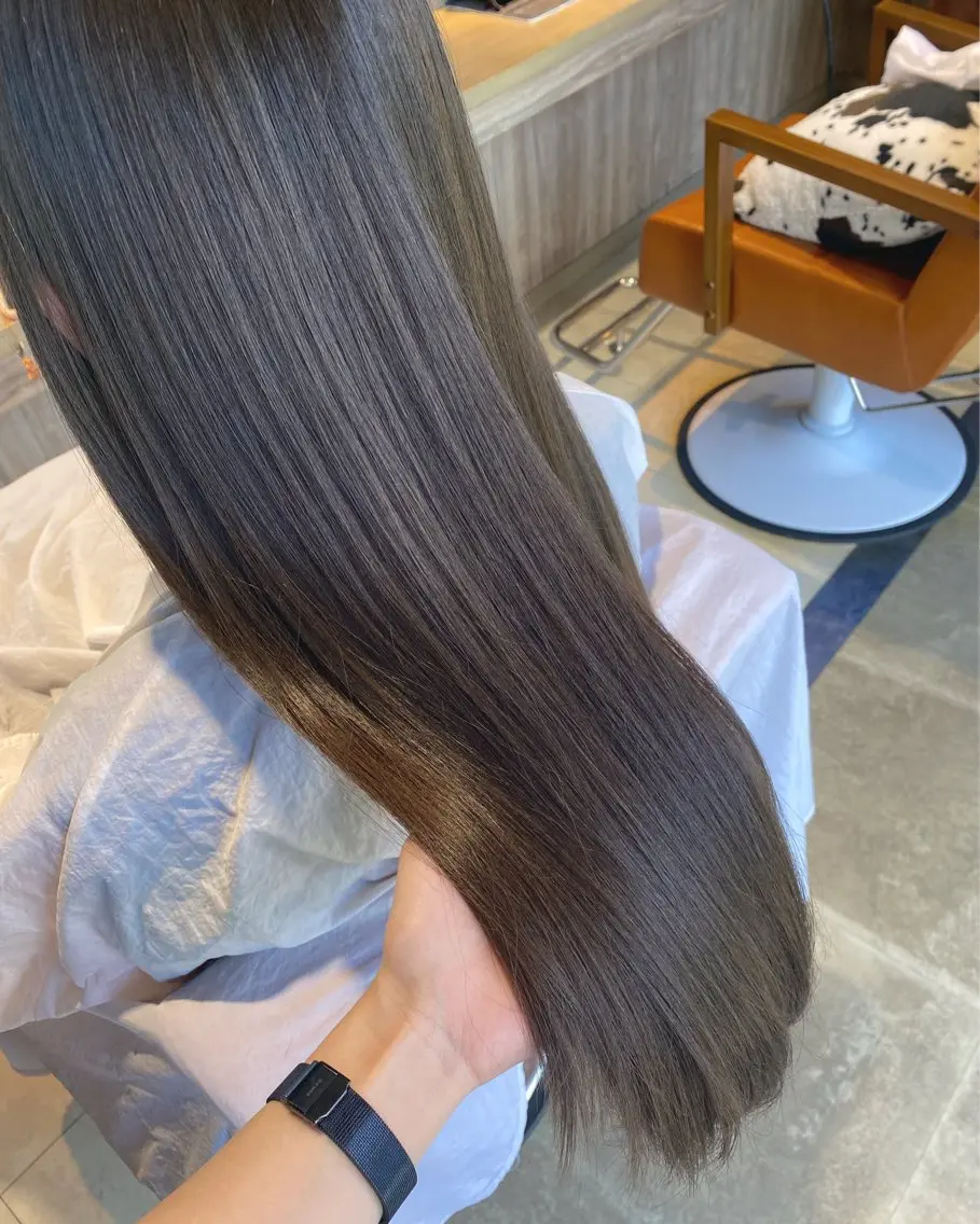 ロング ヘアカラー トリートメント 🩵盛れる顔周り/ 艶カラーemi🩵のヘアスタイル