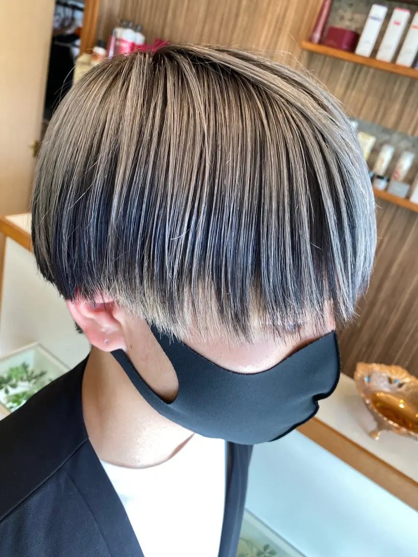 ショート メンズ メンズブリーチ マッシュ メンズ曲がる 縮毛矯正/駅徒歩4分のヘアスタイル