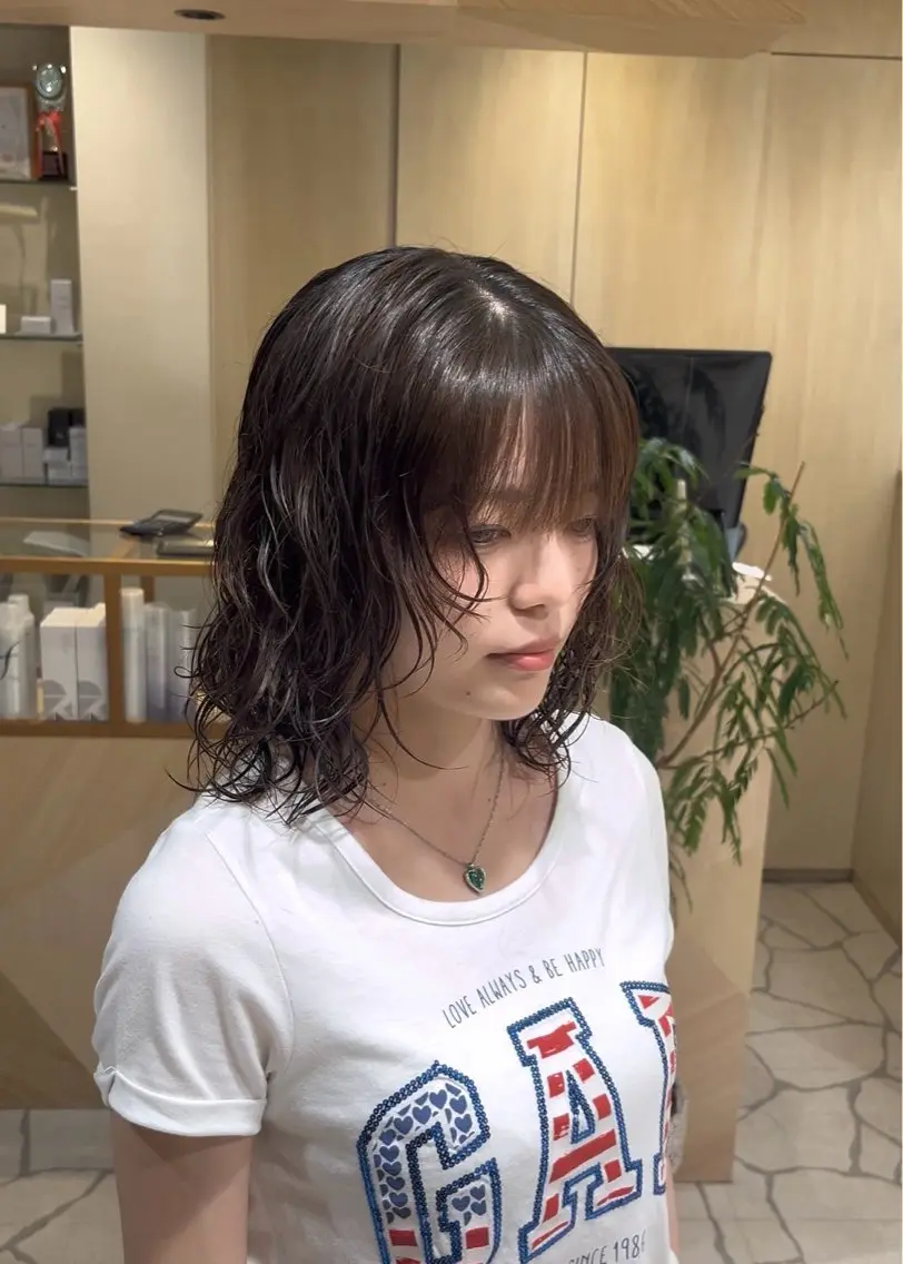 ミディアム パーマ ミディアムパーマ カット パーマ トリートメント 山口 陸のヘアスタイル